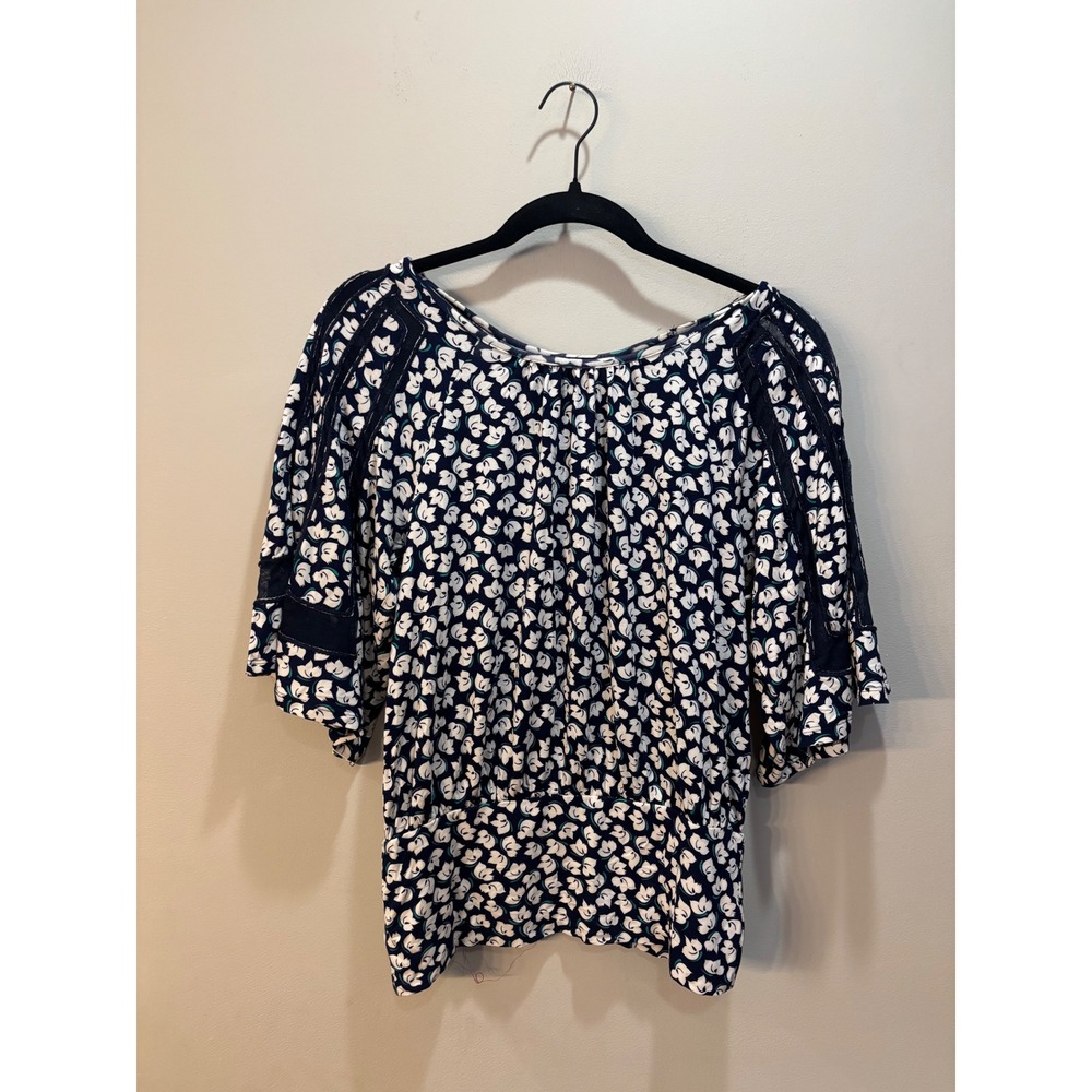 NWT Anthropologie 9-H15 Navy Floral Lace Trim Flutter Sleeve Top XS Boho Cute